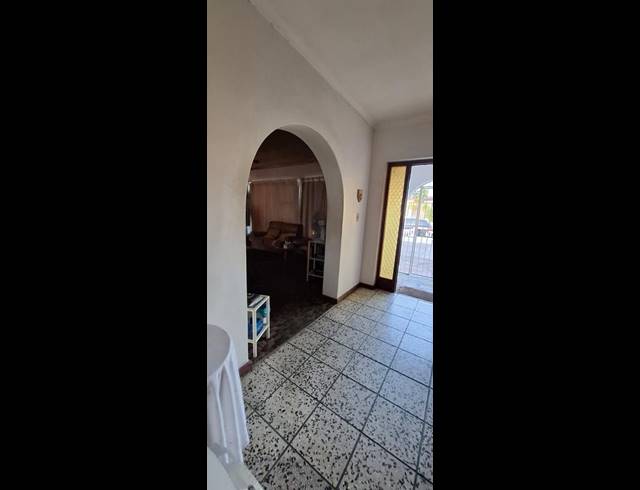 4 BEDROOM HOUSE FOR SALE IN GOODWOOD CENTRAL